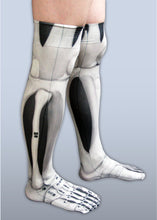 The image gallery viewer to read, Calcetines con huesos del pie impresos (español)